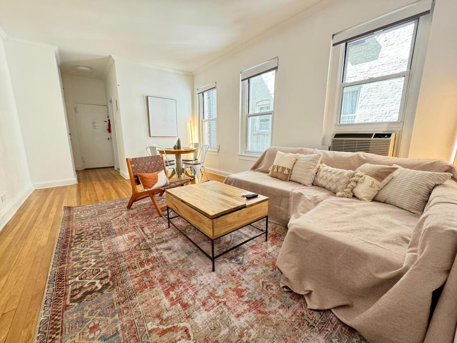 Apartment Upper East Side 2 Bedrooms Gem *